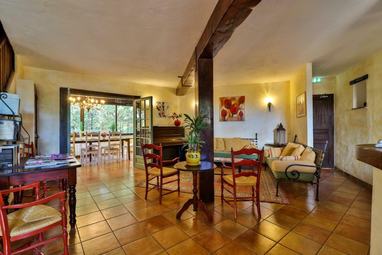 L'Estirado Des Adrets Hotel Les Adrets-de-l'Estérel Buitenkant foto
