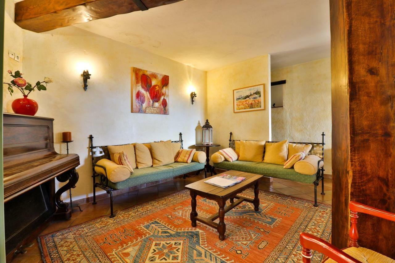 L'Estirado Des Adrets Hotel Les Adrets-de-l'Estérel Buitenkant foto